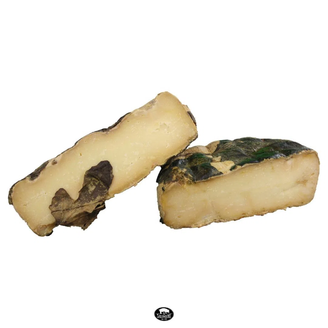 Pecorino in Foglia di Fico Umbro Stagionato in Fossa gr.350 SV - Caseificio Produzione Artigianale - Selezionato da Il Salumiere 1978