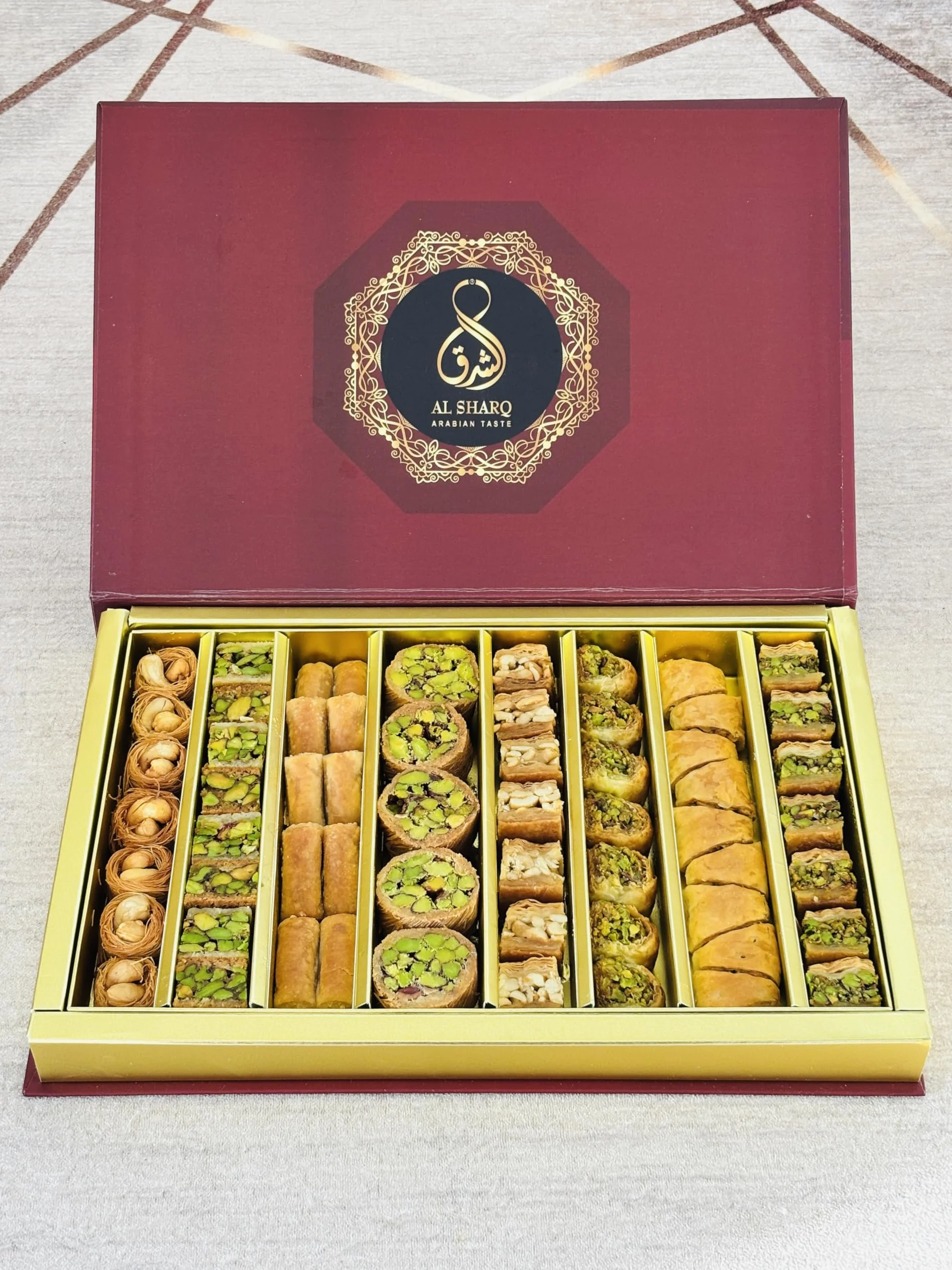 Baklava 950 g, 60 pezzi, di prima classe mediterranea, baklava con noci, pistacchi e anacardi, elegante confezione regalo, senza conservanti, senza (Larg)